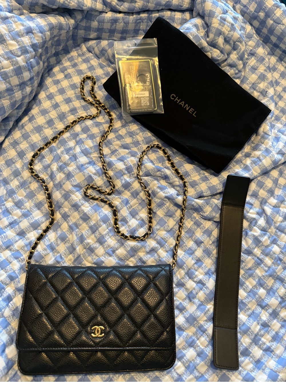 CHANEL Black Quilted Caviar Leather Shoulder Bag with Gold Chain